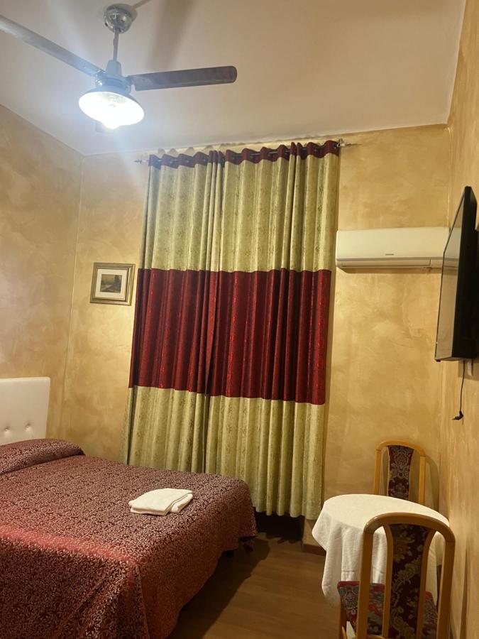 Roma Guest House Exterior foto